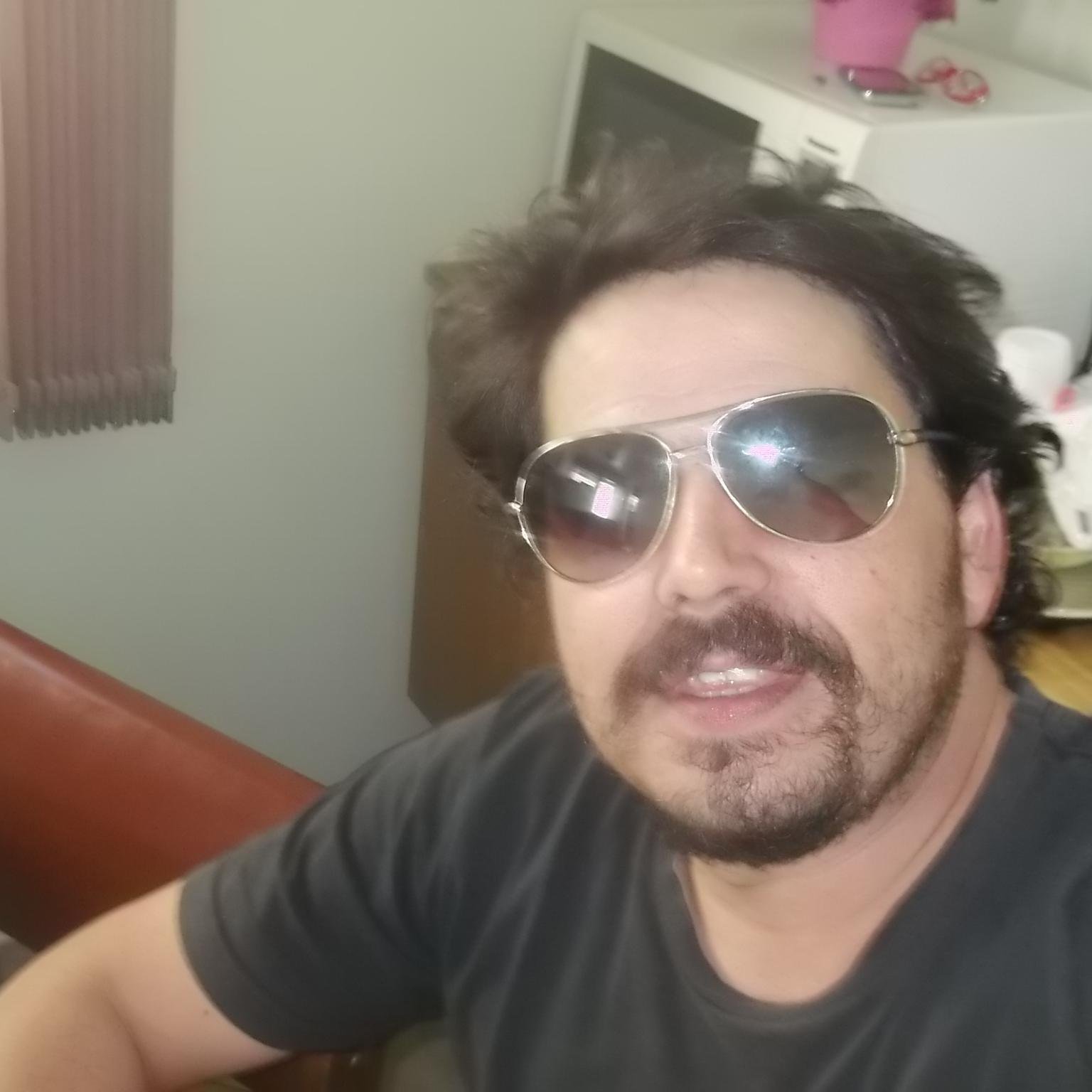 professor, 45 anos