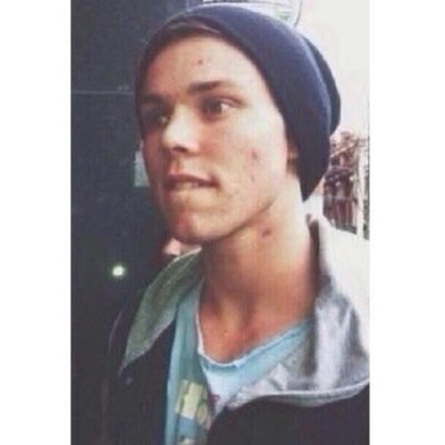 If I can find you so can your fav/4. Follow @infinityxx5sos ask fo a follow back