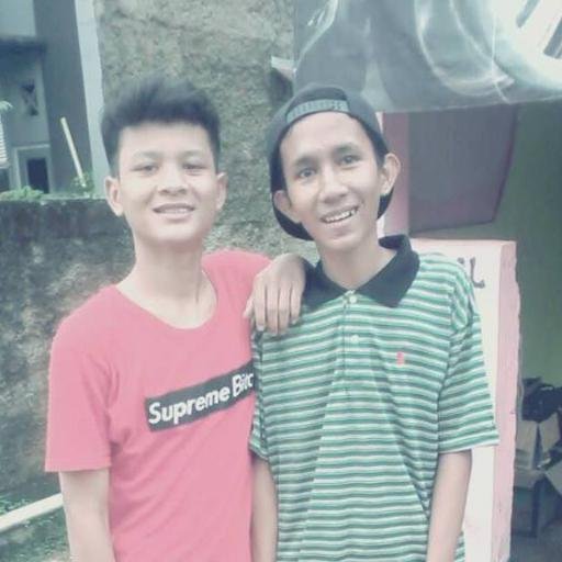 AlviyaWahid's profile picture. khlas menerima kesalahan, dan belajar dar setiap kesalahan, karena itu yang akan menjadikanmu kuat dalam menjalani kehidupan.