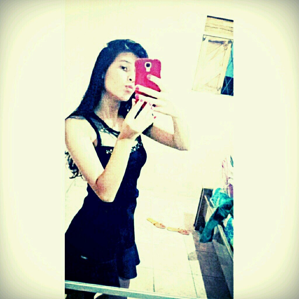 15 anos, # vivo# ousada #Deus, #familis #Amigos e tall's qer mais? segue aê :}
http://t.co/uQiYS9In2T…