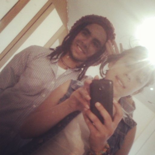 Mi cabeza en alabanza a JAH RASTAFARI
blessed love 20'
