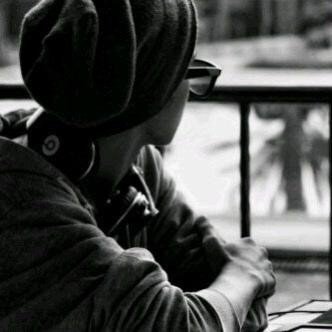 A person who like to be different than the others.