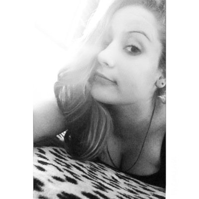 muitas vezes e preciso fechar os olhos fingir que não viu e não ouviu pra ser feliz! ;)