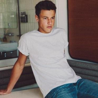 goals: become google plus famous & have Cam follow *five hundred emoji hearts* | Met Cam, Jack G. & Sammy W. on 10/19 |