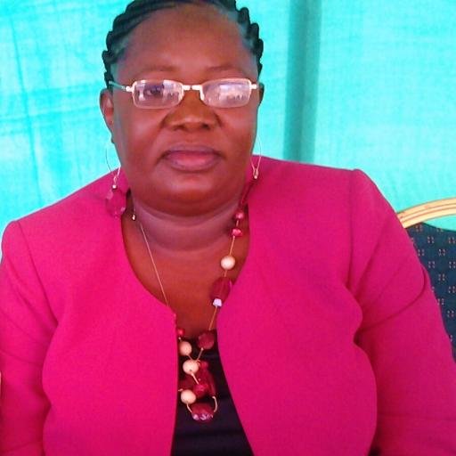 Présidente Princesses Football Club du Burkina Promotrice Tournoi International de Football Féminin de Ouaga (TIFFO) Agent Ministère des Affaires Etrangères .BF