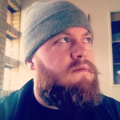 parrishjozee's profile picture. Husband, Father, Bearded.