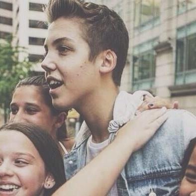 follow @mattswilk please, and tweet her if you need help with a jacob gilinsky nash dillon sammy dylan or reed follow :)