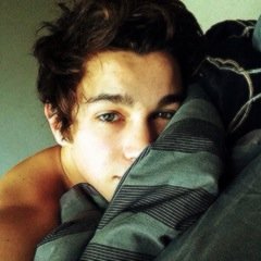 Aye! It yo boy Austin!!!Taken by my princess @camilaPrv .