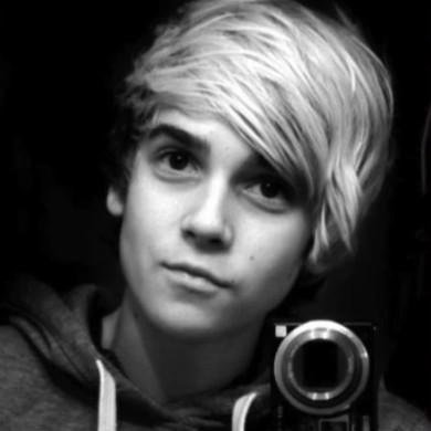 troyestwink's profile picture. free follow bc ilysm follow @baiIeyahs