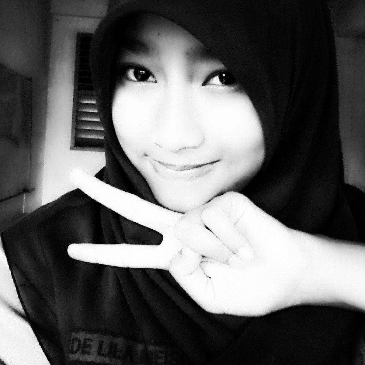 saphireblue39's profile picture. Hello^^
my name is AdeLila Meisi 
you can call me Adel or more
i'm ELF
i love Super Junior and exo forever
and i love my family