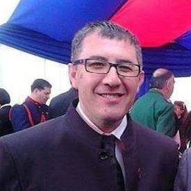 Fundador y dueño constructora grupo ADC , Fundador y presidente Ministerio Pasos de fe Chile ( Diplomado en teologia y capellania) Casado.