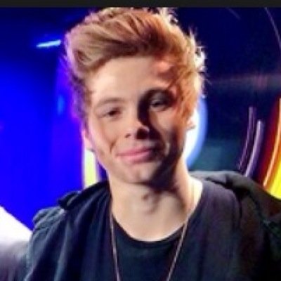 fan of @5sos ❤️