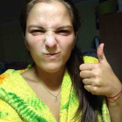 10Justina's profile picture. 