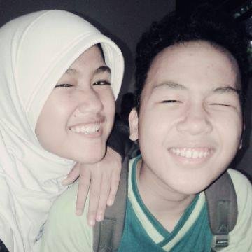 Kebelet gawl sih jadi jatohnya norak le! ;v ;) Riverside Of Shuffle ;)