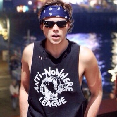 Please retweet my last tweet and help me get noticed by my sunshine☀️