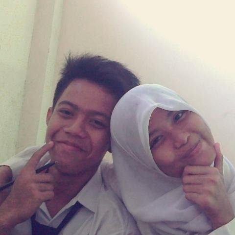 Muhammad rafly rizaldi|bininye Rahmi widya afriani :*{}|230414:* | SMPN 02gunput | follow trus twitt gue ;)