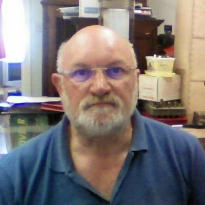 lottiethe2cv's profile picture. 