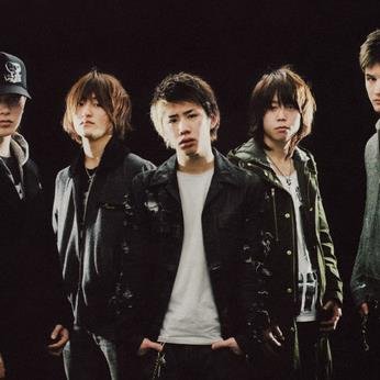 malikypaped's profile picture. ONE OK ROCKさんのつぶやき。