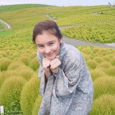 #บอทออม(สุชาร์)หรือ หลี ไห่หนา♥[[ Real : @aom_sushar ]]♥  On Air ณ บัดนาว : จุดนัดพบ , Sit-Com KISS ME จูบ เย้ย มันส์