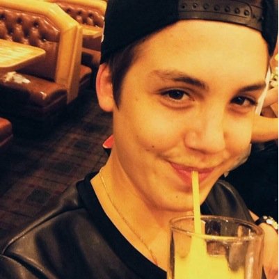 helpus18's profile picture. Hey, you just got a free follow. Don't follow back just RT the link in this bio Stay beautiful.❤️