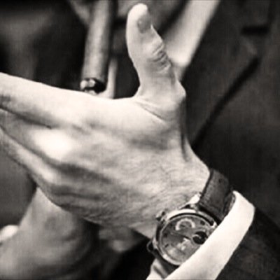يتمنعن وهن الراغبات . .