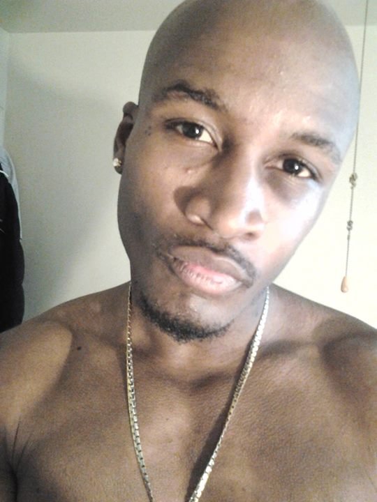 arindouglas153's profile picture. 