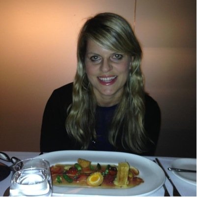 Digital marketing professional who loves good food and wine, sun, beaches and fashion.