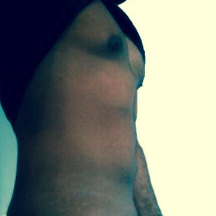 I LOVE to give oral for hours non stop! Seeking Women & Cpls for NSA FWB fun. I'm confident, respectful, ddf, clean and VERY horny all the time. LOVE squirters!
