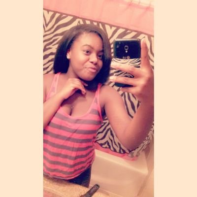 Pretty Girl


//New Page// Follow