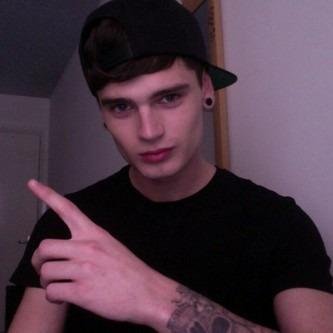 free follow by @Polarizve