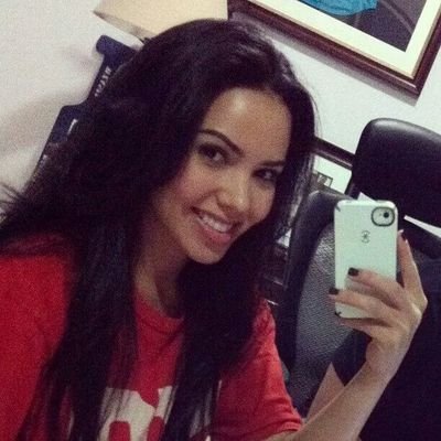 modelo,periodista deportiva,ambientalista,animalista y deportista neta( atletismo, volleyball,basketlball,insanity)
