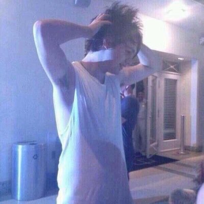go follow @pizzakingcalum aS THIS FREE FOLLOW WAS GIFTED FROM HER, ALSO IF U DNT THIS ACC WILL UNFOLLOW STAY COOL LIL HOMIES.