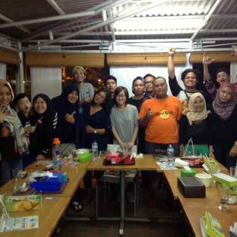 Bogor itu kaya akan kuliner dan kami lah para pelakunya. Email: heikulinerbogor@gmail.com