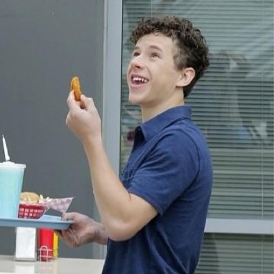 TheLukeDunphy's profile picture. The name's Dunphy. Luke Dunphy. Oh, and did you know that if you move fast a can that's moving looks completely still? [Not @Nolan_Gould]