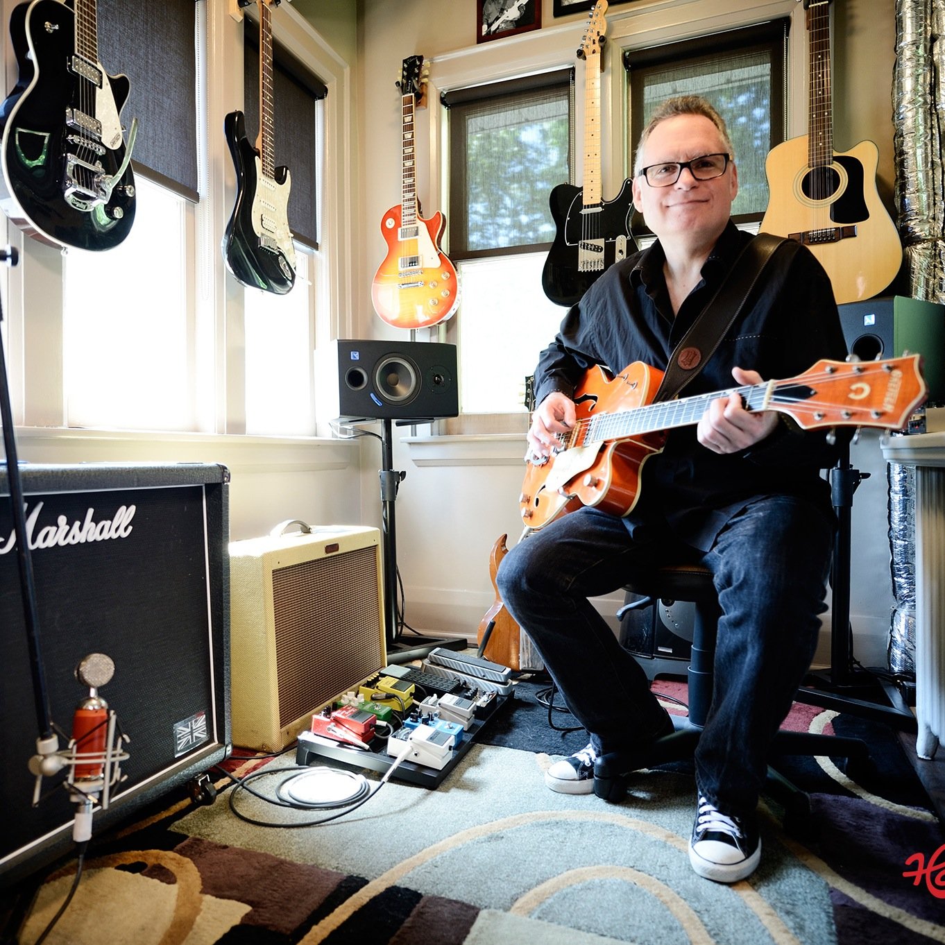 beachesmusic's profile picture. Guitarist, producer, songwriter, composer, studio owner and lover of all things music. Welcome to my Twitter page!