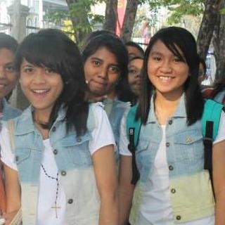 you follow me, i follback you :)(•͡_ •͡
  |i'm a simple girl | 2 july 1997 |   I'm school in. SMAK Giovanni kupang Ơ̴̴͡.̮Ơ̴̴̴͡