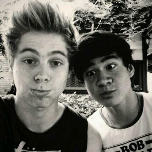 CALUM PLEASE BABE