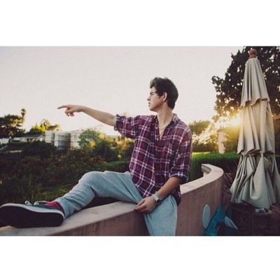 HEY I JUST GAVE YOU A FREE FOLLOW, NOW GO FOLLOW @mattasaurusrex3 https://t.co/uS2Pr3SKab RETWEET PLEASEE