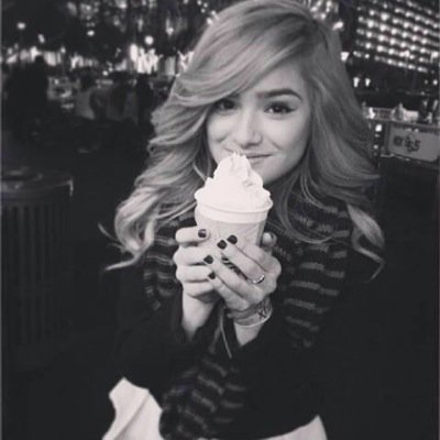 PrincessAnnaDE's profile picture. Love is an open door.