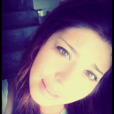 •Yo lo que quiero es vivir vivir escribiend o, disfrutarm e lo que tengo & tendréMis sueño quise cumplir & aquí estoy cumpliendo aunque pase tiempos hambriento
