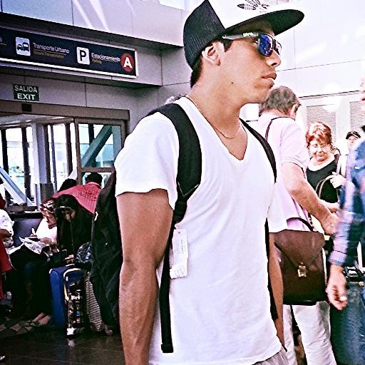 El4toMosquetero's profile picture. Es curioso ver que en un mundo lleno de hipócritas, los sinceros somos los malos