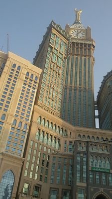 ‏اعزائي المتابعين استقبل اعلاناتكم واسوقها للعقارات واي  بيع يتم عن طريقي  سواء بالاعلان او رتويت فاعمولتي امانه في عنقكم