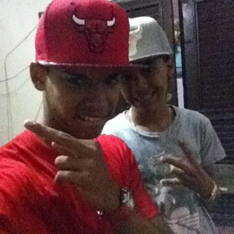 -#'Con Un FloOw AsesinoO De Vittrinaa :]]