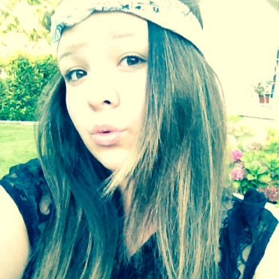 Princesse || Mani ✨ Shana ✨ Iréne ✨ Axel ✨Ibrahim ✨ || LESBAZES /