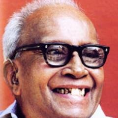 ഇ എം എസ് ന്റെയും പ്രകാശ് കാരാട്ടിന്റെയും ഹർകിഷൻ സിങ് സുർജീതിന്റെയും ലേഖനങ്ങൾ, മറ്റും...