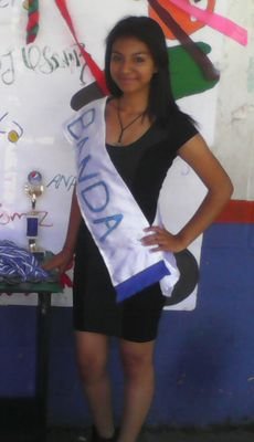 Hay que vivir la vida como si fuera el ultimo dia que nis queda/ nunca digas nunca :3/ Soy una pinchesexyricotalocaguapota JA JA JA :D/ SIGUEME & TE SIGO :$