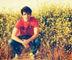 Enamorada de Carlos Weinberg (@charly_weinberg), siguelo! Escucha tambien sus dos temas: Saber y Extraña maldicion. // Esperando el dia de poder abrazarlo♡