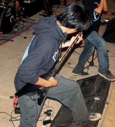 BORN TO BE ARCHITECT |  @Kamang_Official. | D.E.T merch | GIANT GARAGE BIKE WORK.                  -BOBFFBOB -