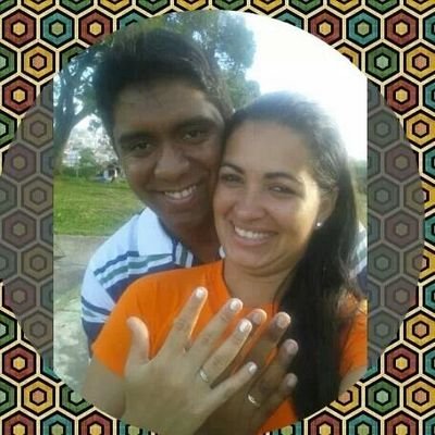 Tenho 29 anos, sou graduada em Administração, amo músicas e internet e curto a vida da minha maneira!!!