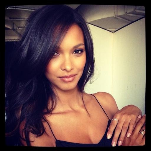 Se eu cair de novo, é claro que eu vou usar as minhas asas pra voar.
- Lais Ribeiro